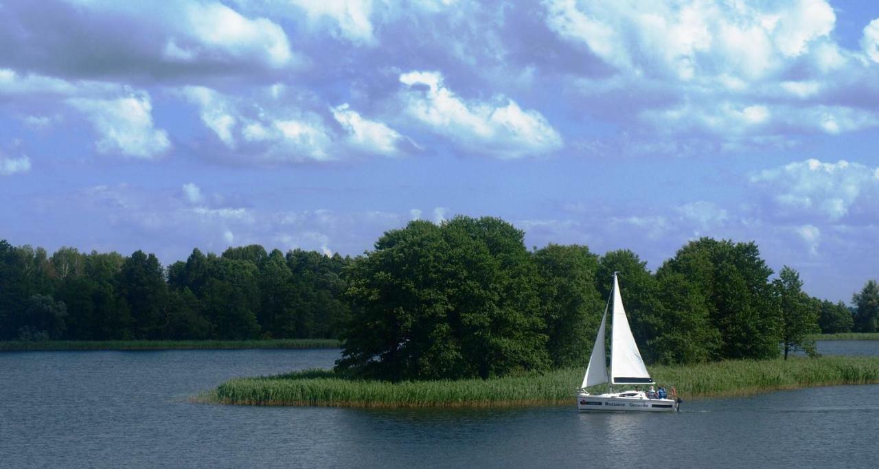 Dom nad jeziorem Mazury segment 1 Kozin Zewnętrze zdjęcie